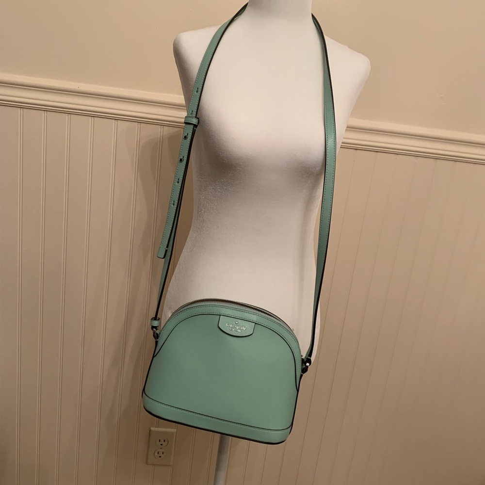 NWOT Kate spade crossbody purse.